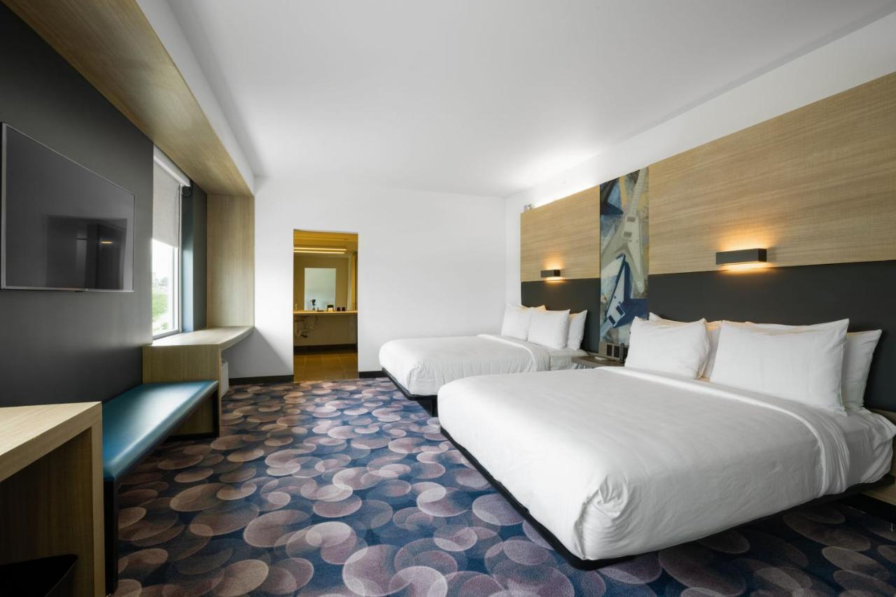Hotel Aloft Austin Airport Esterno foto