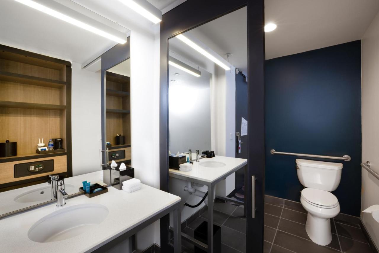 Hotel Aloft Austin Airport Esterno foto